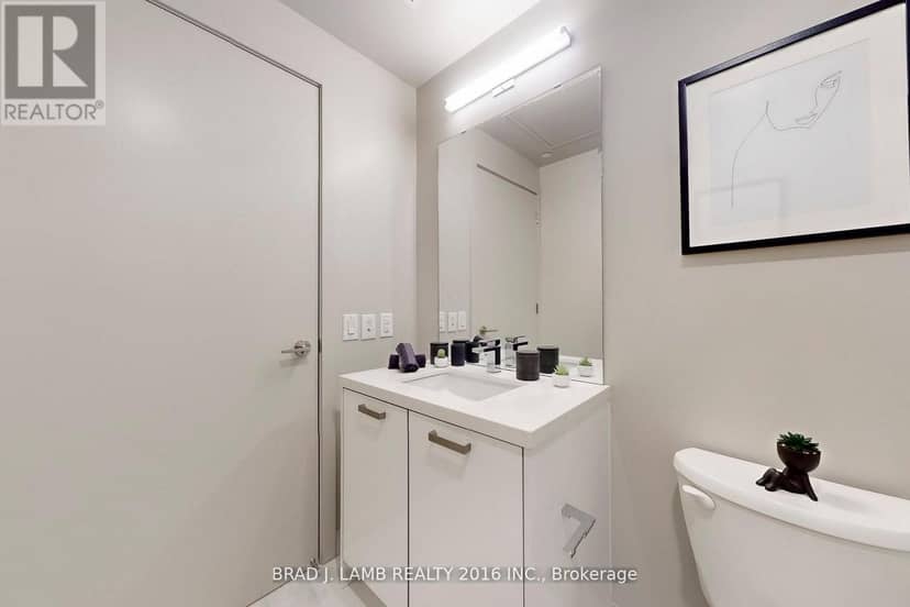 1207 - 458 Richmond Street W — photo 12 of 40