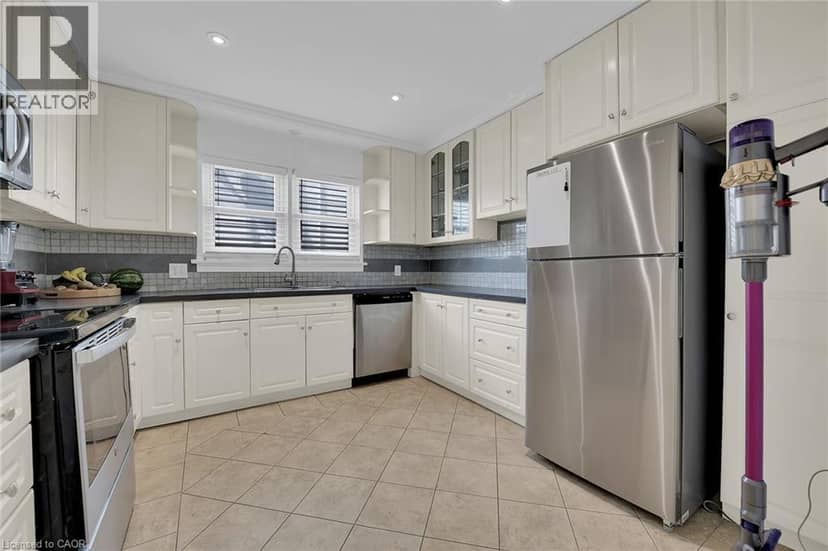 70 CONCORD Avenue — photo 12 of 32