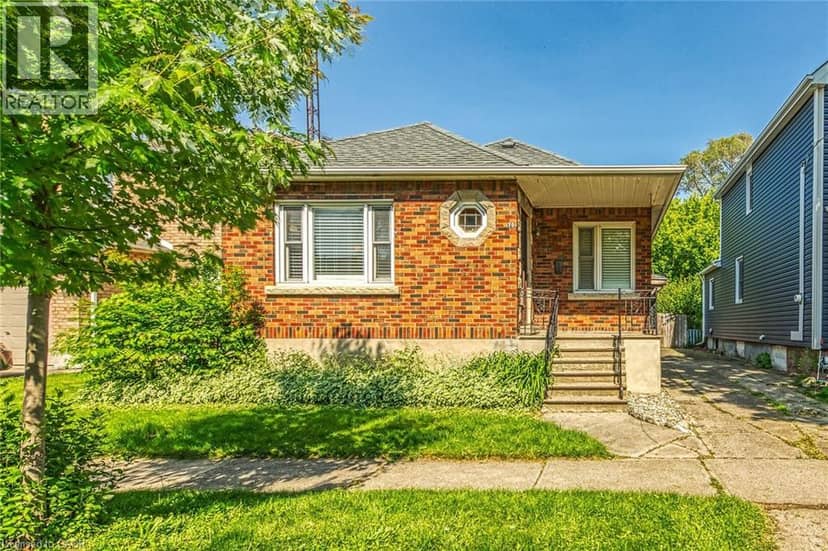 70 CONCORD Avenue, St. Catharines, photo 2