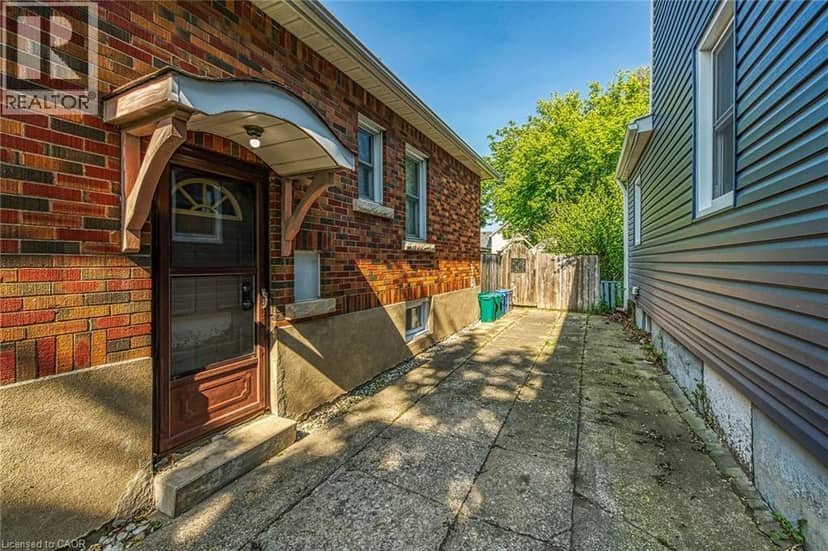 70 CONCORD Avenue — photo 26 of 32
