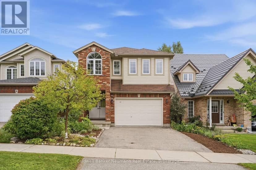 7 Henderson Drive — photo 1 of 32