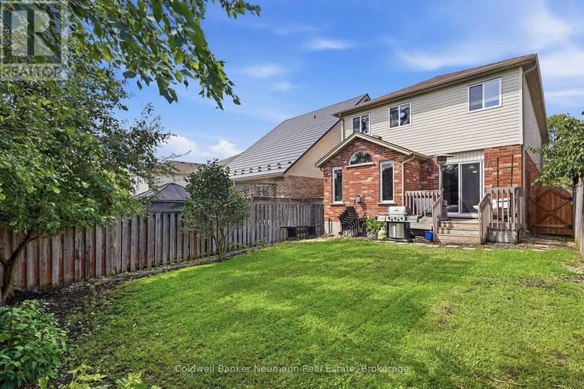 7 Henderson Drive — photo 30 of 32