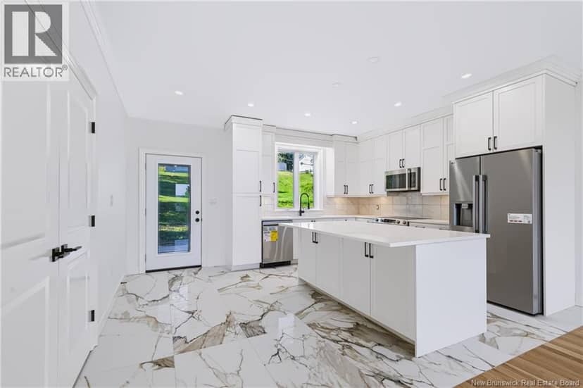 16 Mayflower Street — photo 3 of 38
