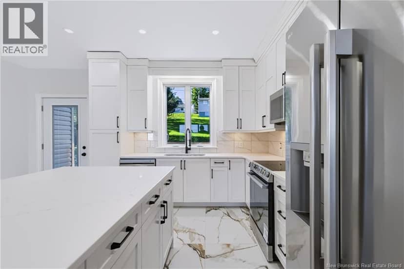 16 Mayflower Street — photo 7 of 38