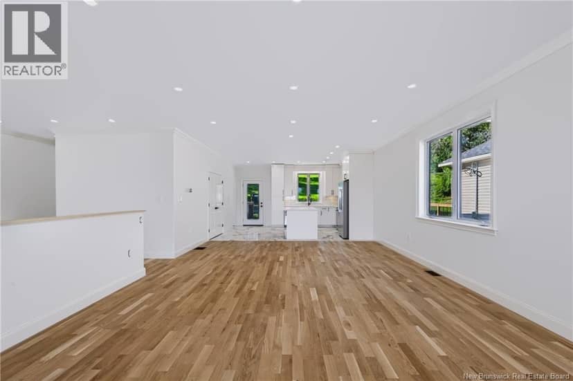 16 Mayflower Street — photo 10 of 38