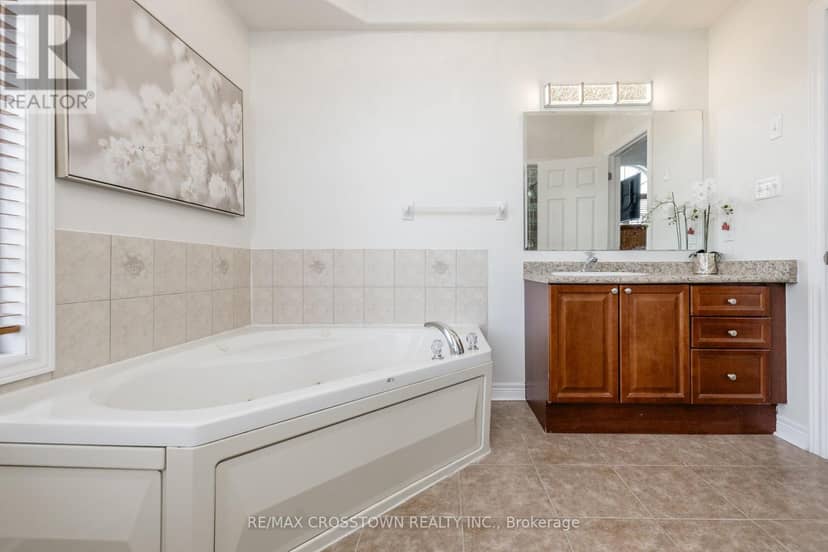 89 Sovereign's Gate — photo 29 of 40