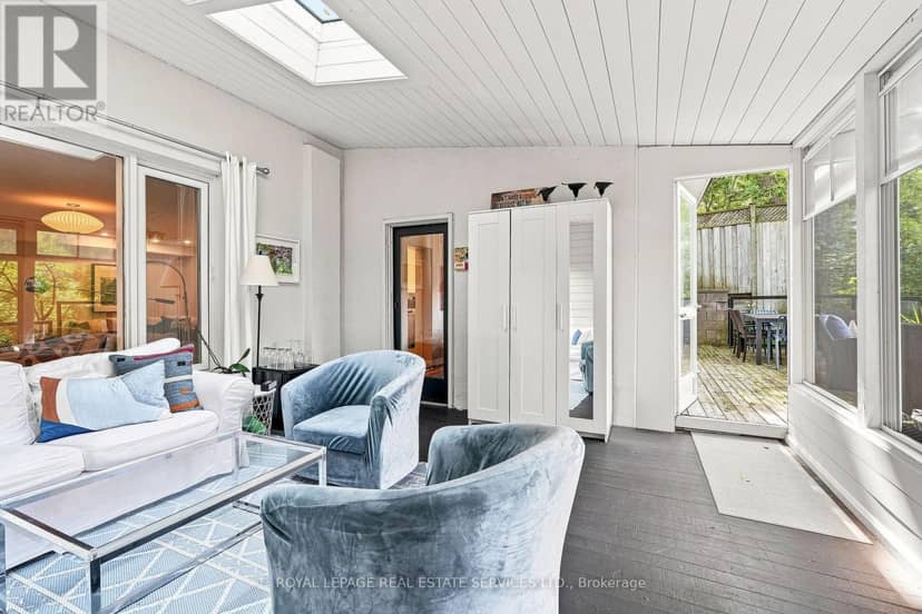 372 Trafalgar Road — photo 23 of 40