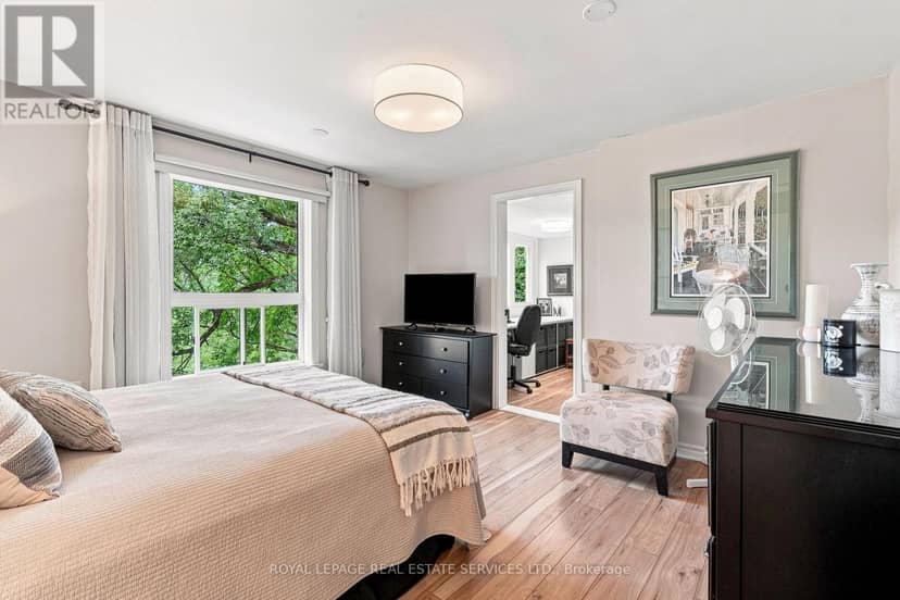 372 Trafalgar Road — photo 34 of 40