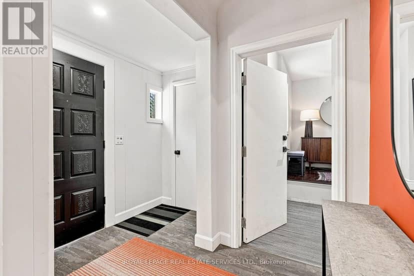 372 Trafalgar Road, Oakville, photo 4