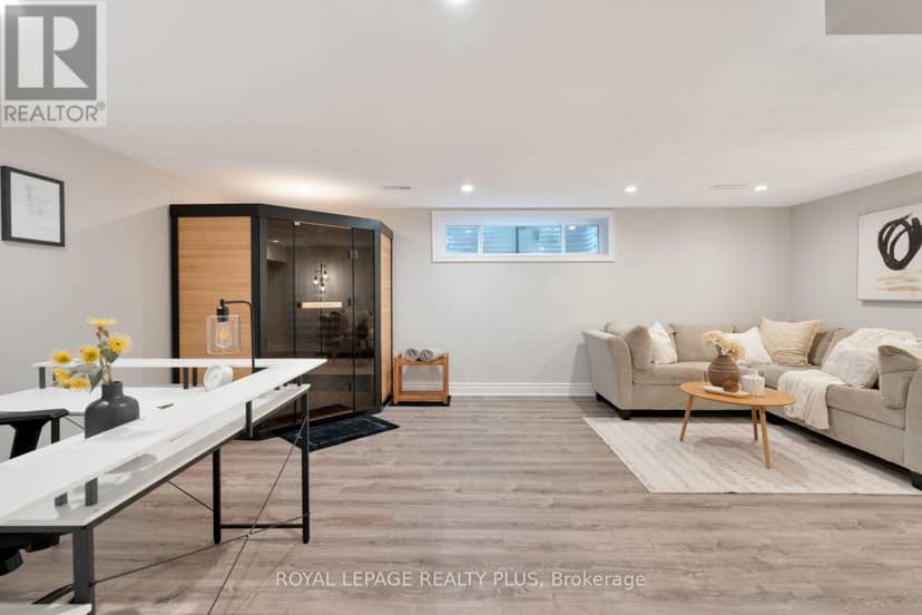20 San Marino Crescent — photo 36 of 40