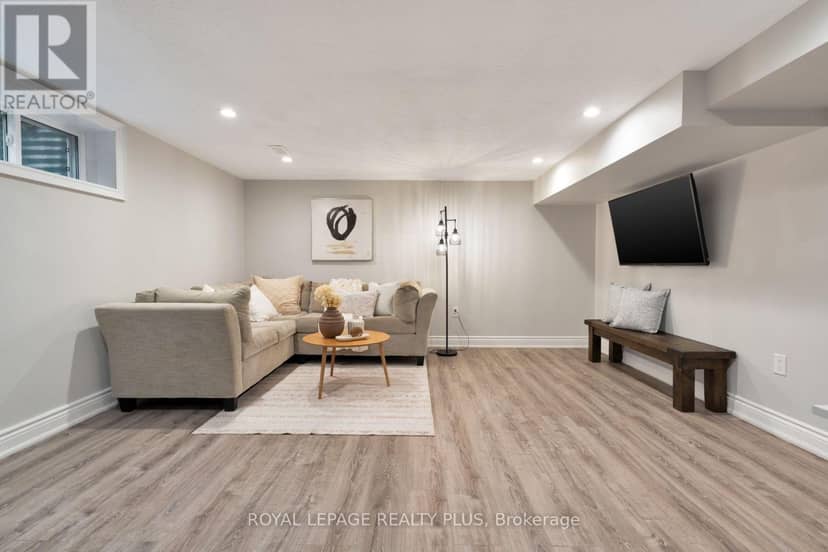 20 San Marino Crescent — photo 37 of 40