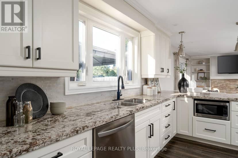 20 San Marino Crescent — photo 4 of 40