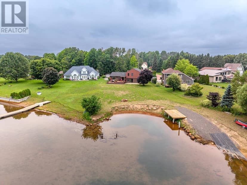 395 River RD, Sault Ste. Marie, photo 2