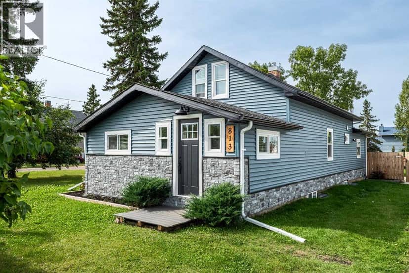 813 8 Avenue NE, Three Hills, photo 2