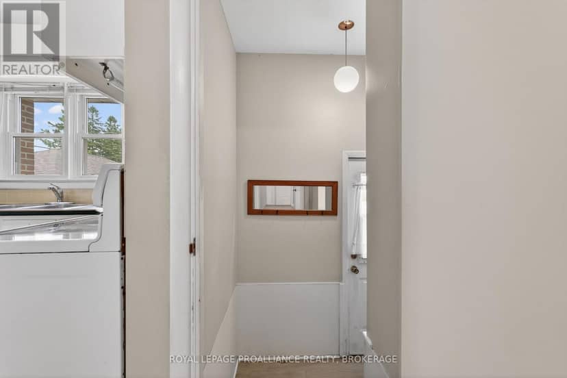 32 Lennox Street — photo 19 of 40