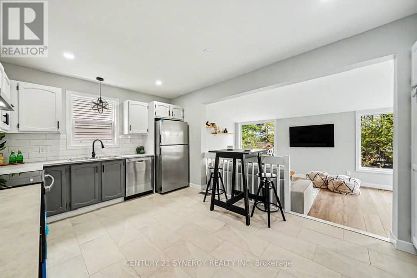 31 Willow Glen Drive — photo 14 of 36