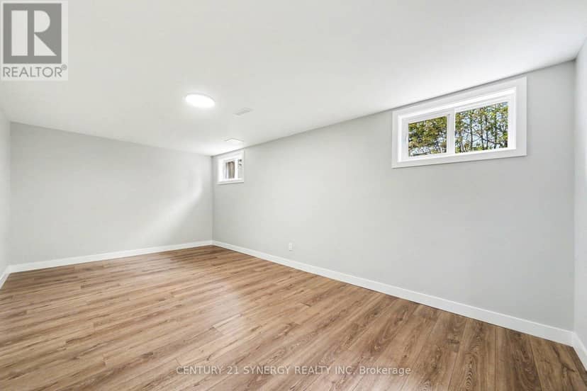 31 Willow Glen Drive — photo 32 of 36