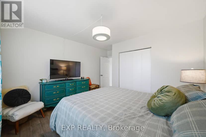 6892 Boundary Road — photo 18 of 40