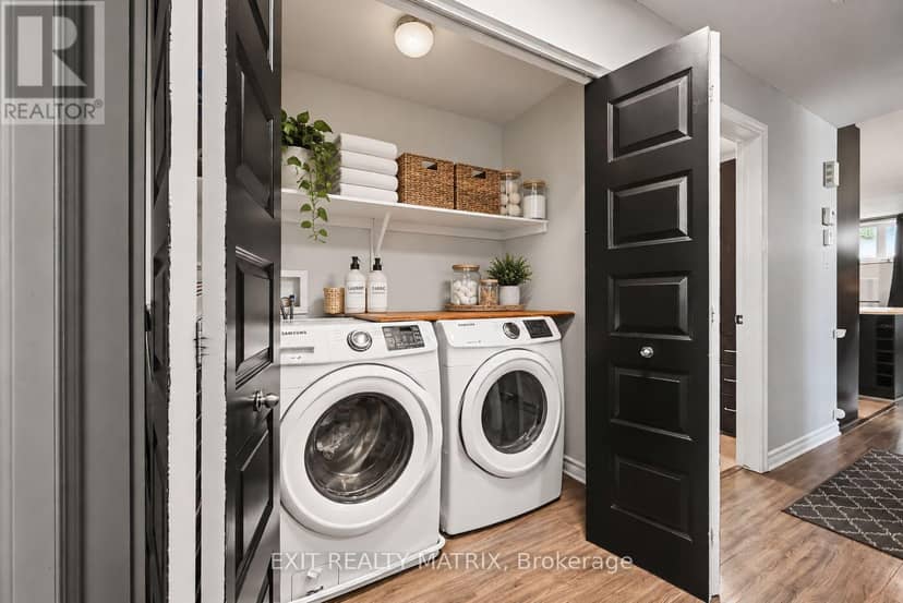 1 - 251 Capri Avenue — photo 13 of 25