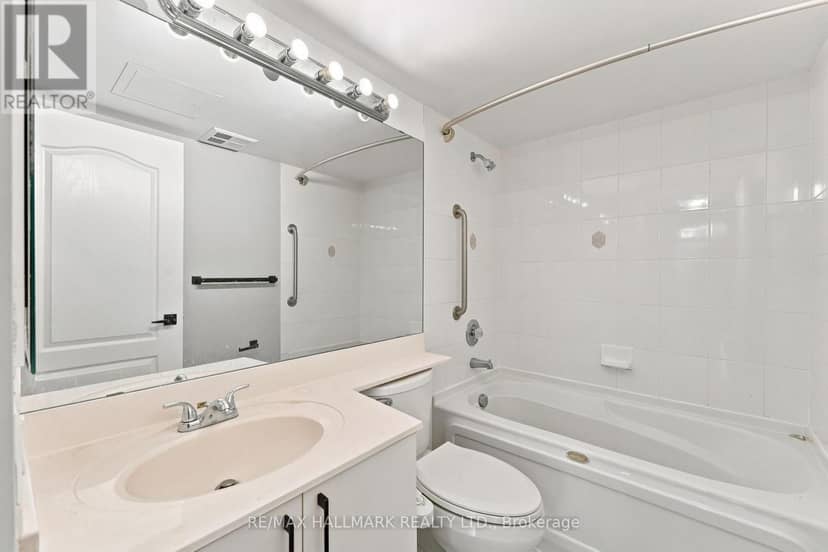 617 - 5418 Yonge Street — photo 15 of 30
