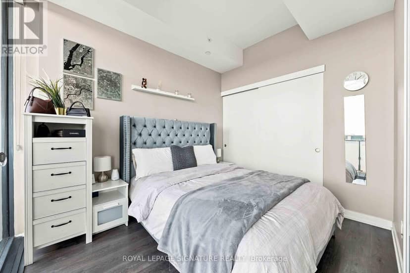 4305 - 161 Roehampton Avenue — photo 17 of 33