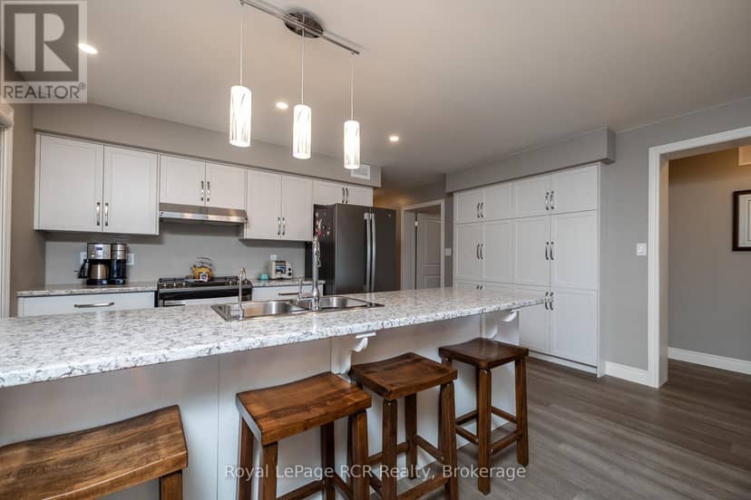474825 Townsend Lake Road — photo 13 of 40