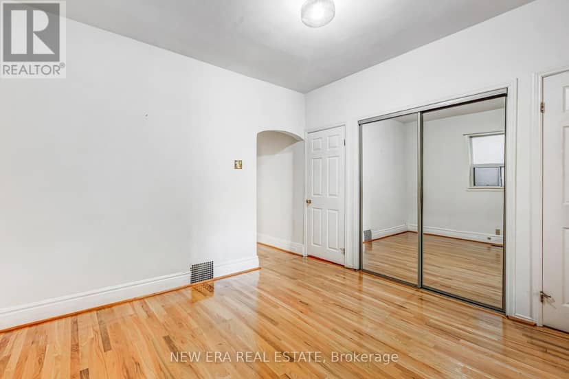 393 Ossington Avenue — photo 11 of 36