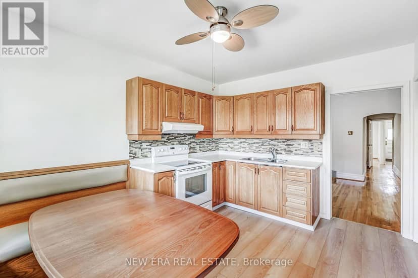 393 Ossington Avenue — photo 15 of 36