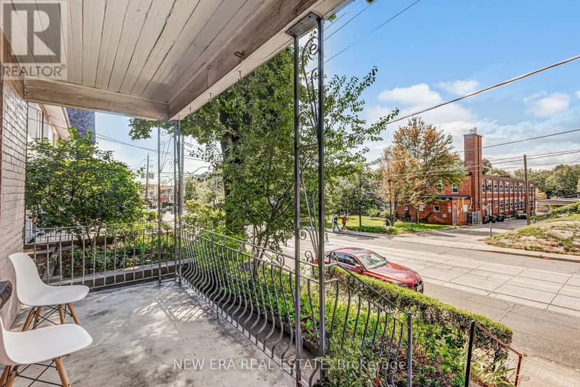 393 Ossington Avenue — photo 2 of 36