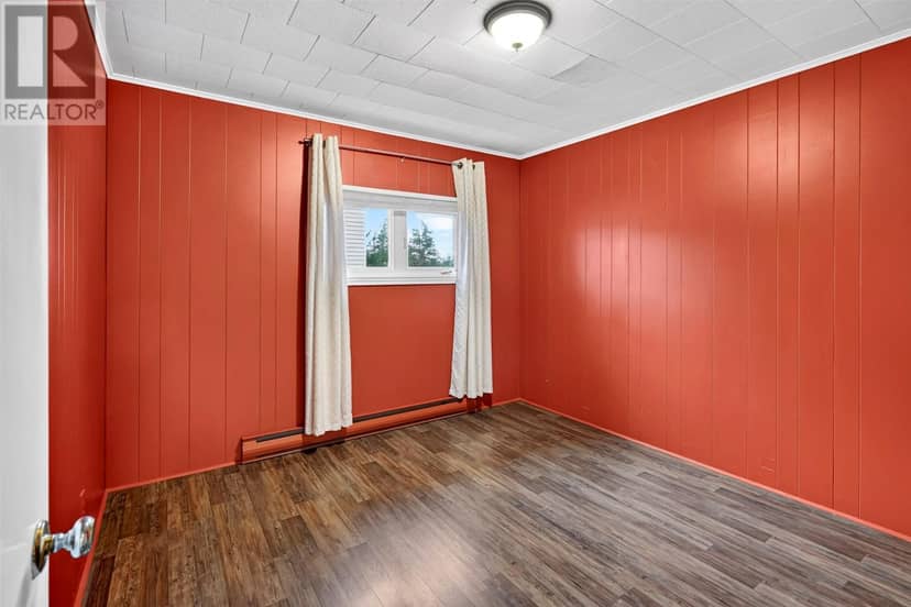 252 Main Road — photo 13 of 40