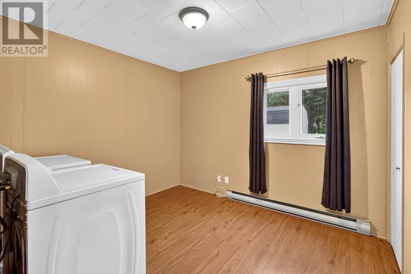 252 Main Road — photo 19 of 40