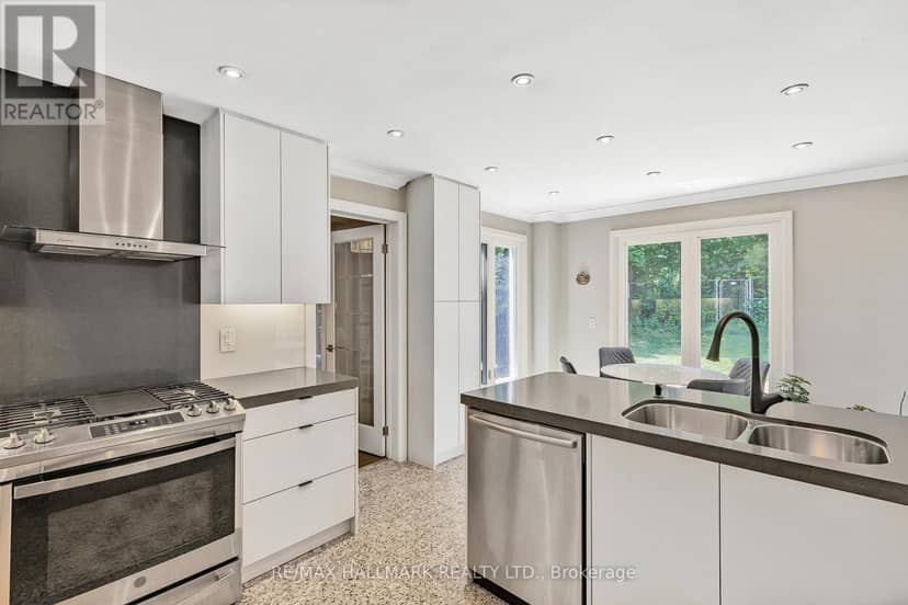 48 Lambert Road — photo 15 of 40