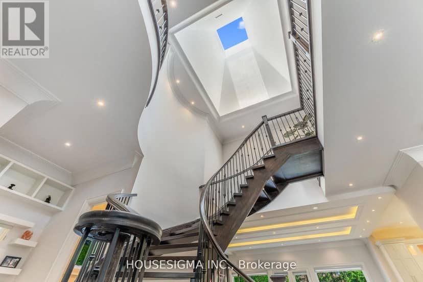 102 Oxford Street — photo 20 of 40