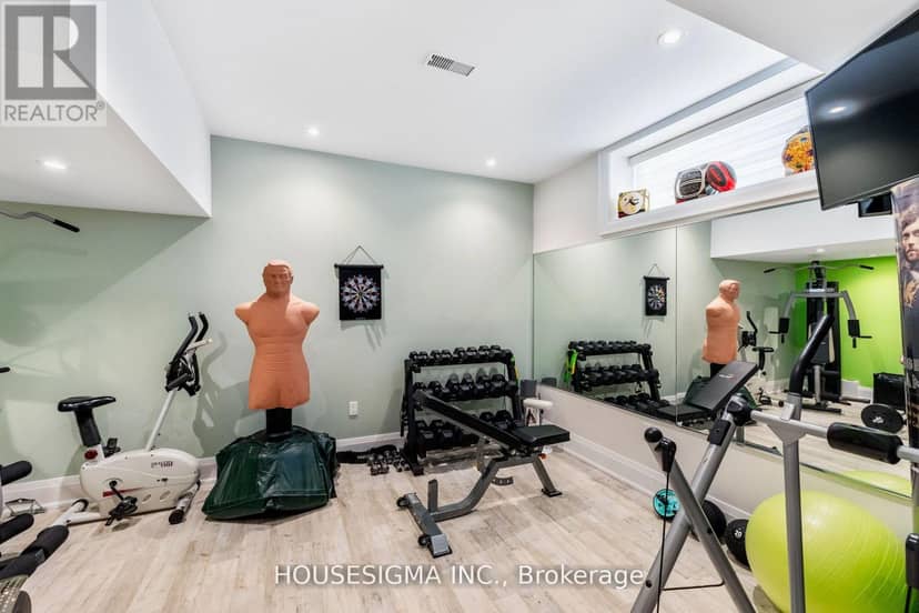 102 Oxford Street — photo 31 of 40