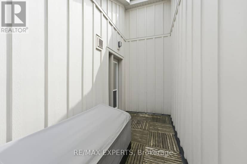 301 - 9589 Keele Street — photo 26 of 31