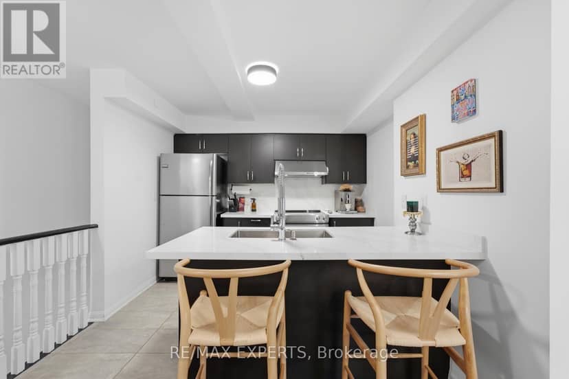 301 - 9589 Keele Street — photo 7 of 31