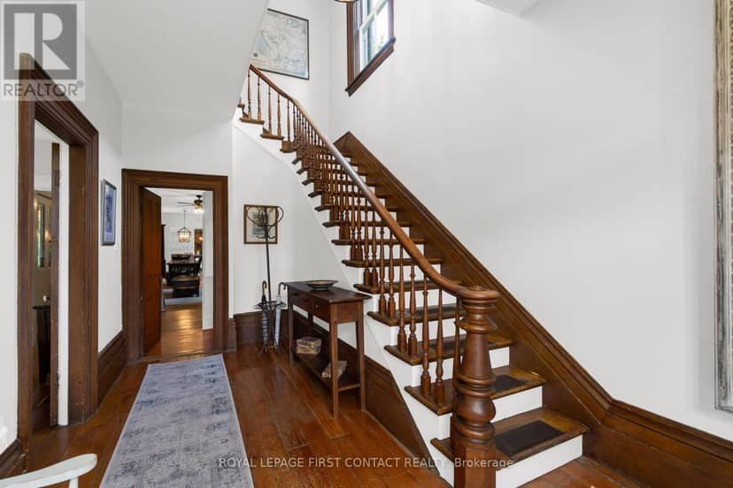 311 Tollendal Mill Road, Barrie, photo 8