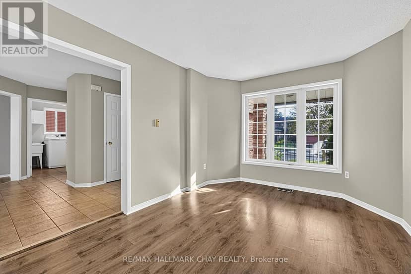 50 Loon Avenue — photo 10 of 40