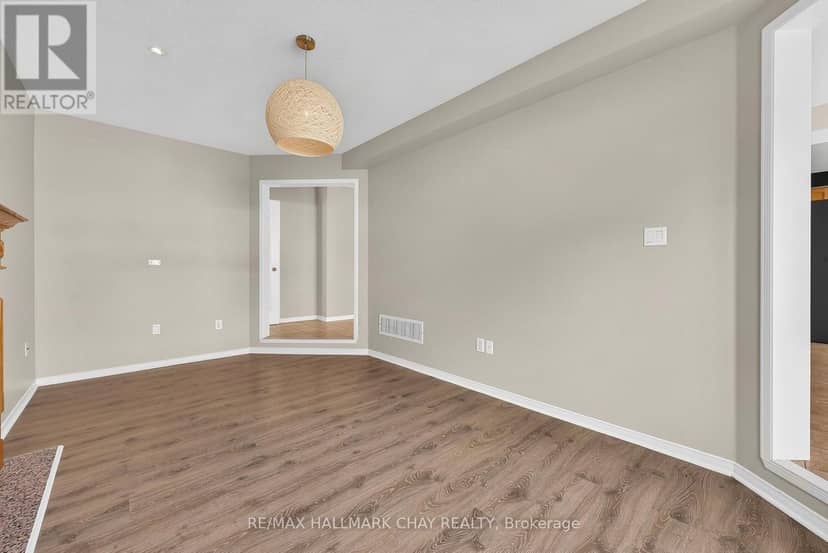 50 Loon Avenue — photo 21 of 40
