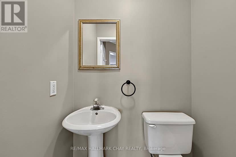 50 Loon Avenue — photo 24 of 40
