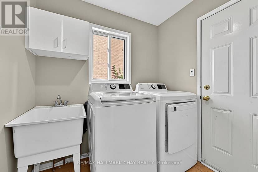 50 Loon Avenue — photo 25 of 40
