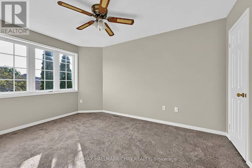 50 Loon Avenue — photo 34 of 40