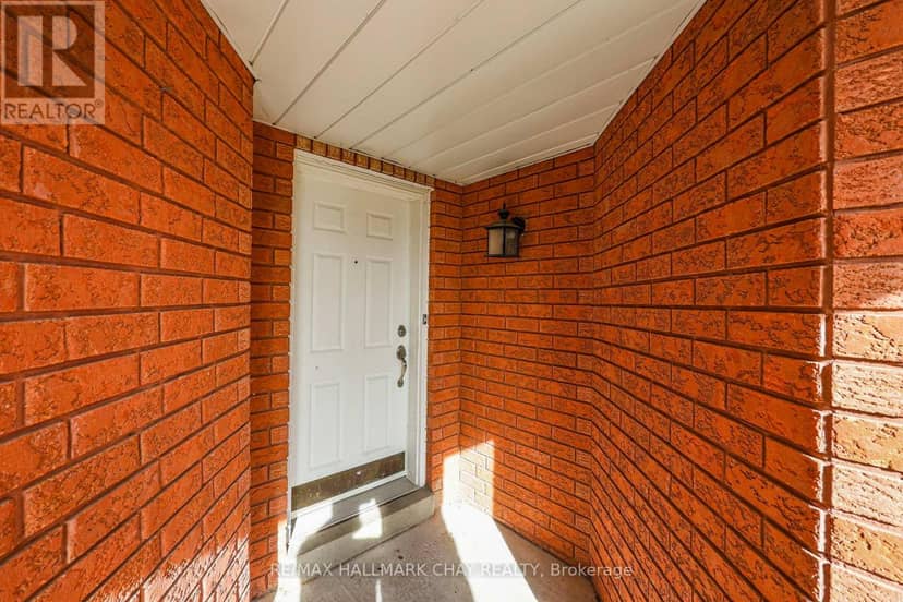 50 Loon Avenue — photo 4 of 40