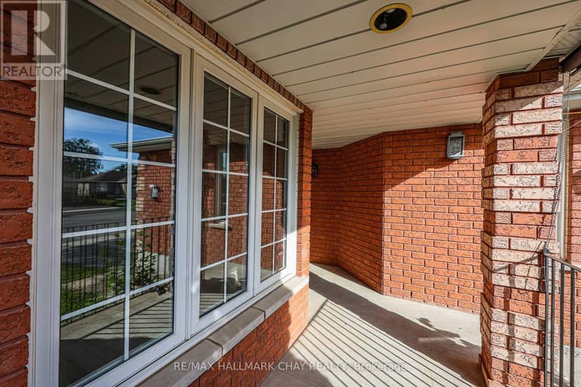 50 Loon Avenue — photo 6 of 40