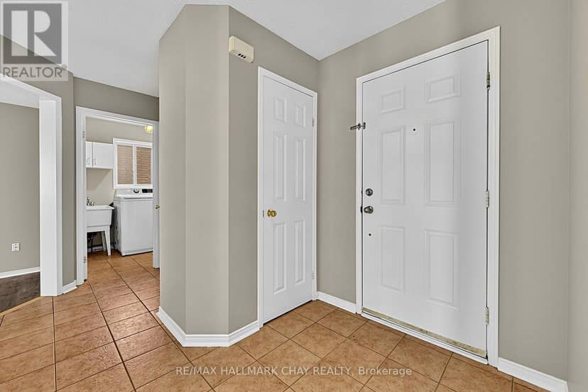 50 Loon Avenue — photo 7 of 40
