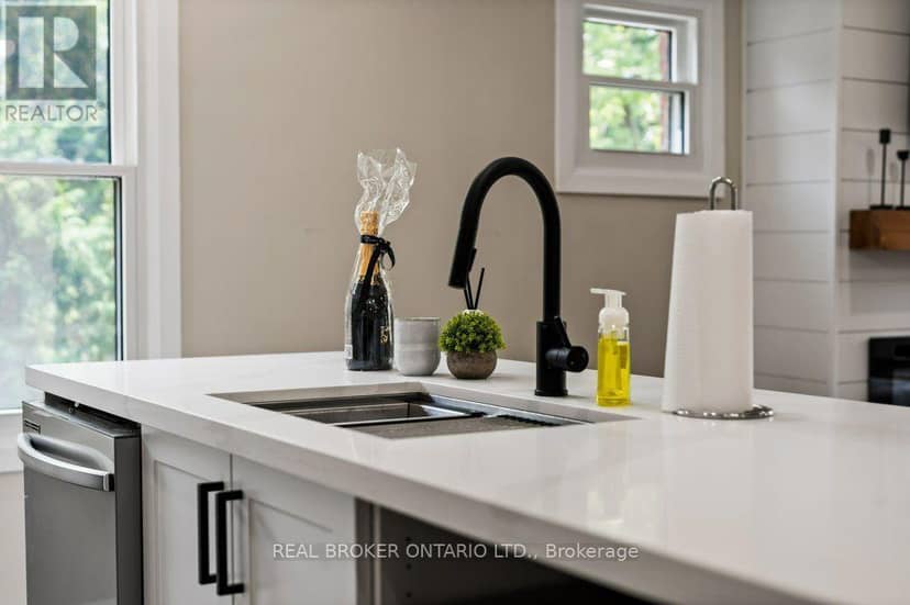 493 Crosby Avenue — photo 14 of 38