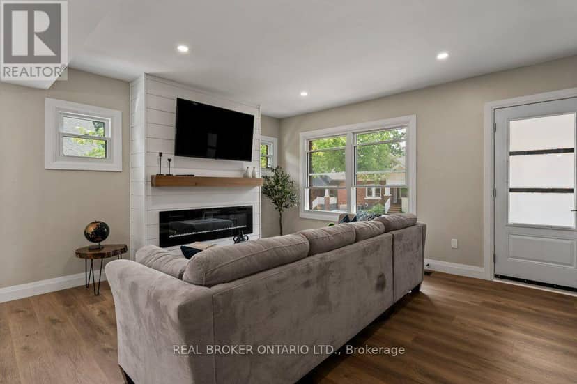 493 Crosby Avenue — photo 7 of 38
