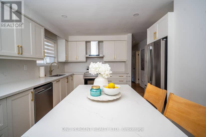 75 Plunkett Road — photo 10 of 39