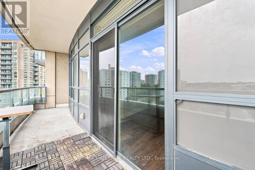 905 - 25 Fontenay Court — photo 15 of 32