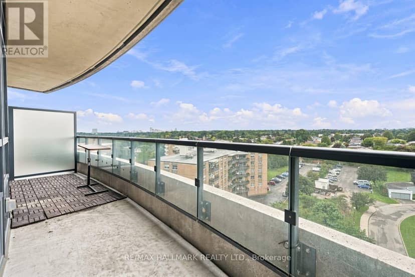 905 - 25 Fontenay Court — photo 17 of 32